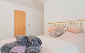 Beautiful 2 Bed In Central Birmingham: A Hidden Gem!